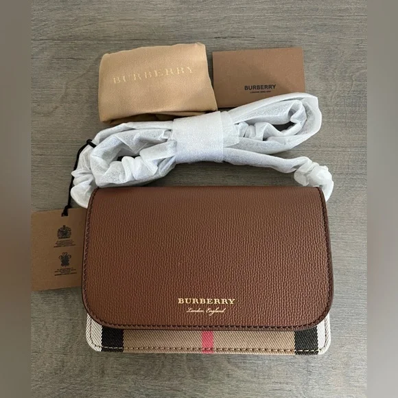 Burberry Hampshire Crossbody House Check Derby In Tan - Picture 2 of 12